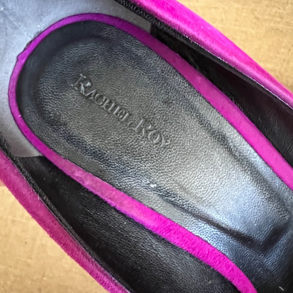 Rachel Roy 'Gardner' 5' high heel pump. 8.5 size Fuchsia suede leather. - Picture 5 of 7